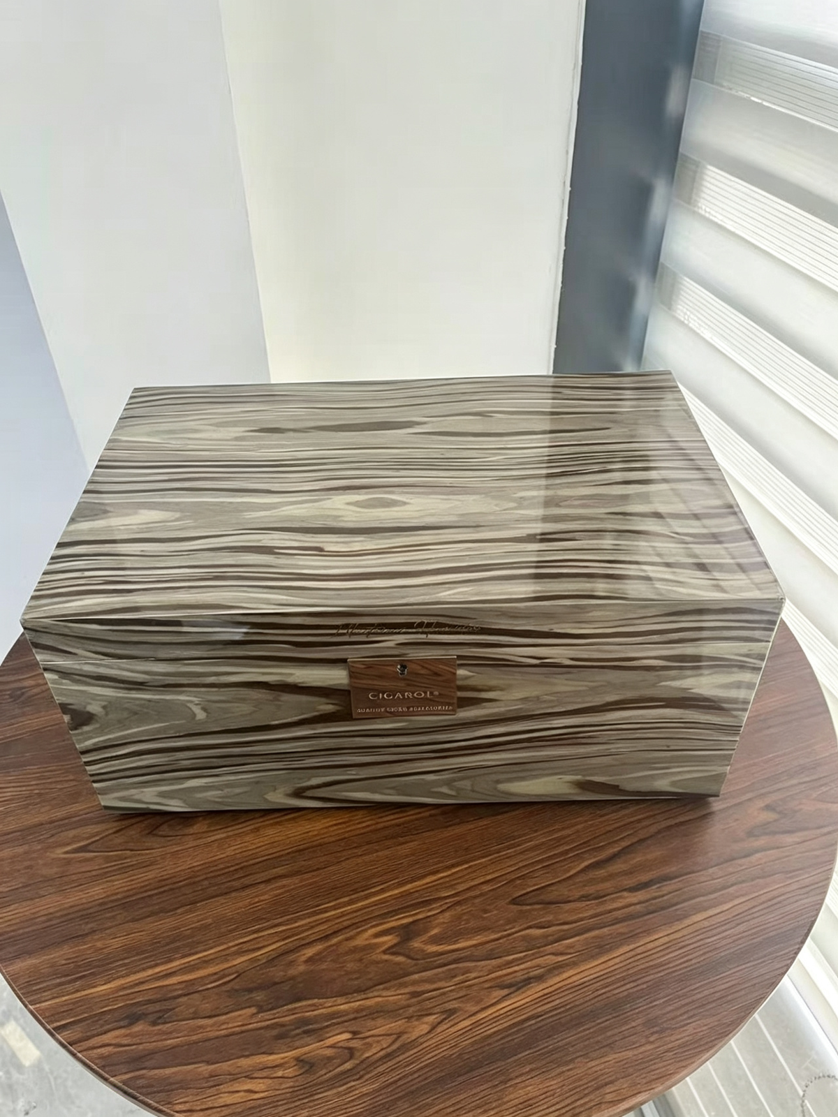 Grey Wood Grain Cigar Humidor | Large Capacity